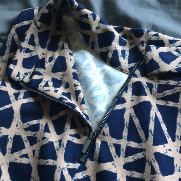 ALFANI Graphic Blooms painted web cam.Sleeveless Shirt. Brand new Size XL. - Picture 4 of 9